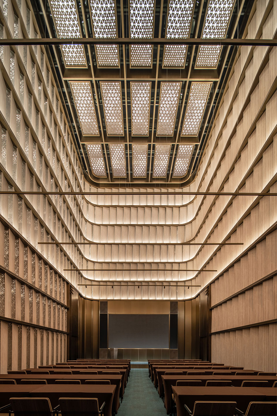 上?！ぁ敖圩铀А本频暝O(shè)計(陸家嘴金融中心店)