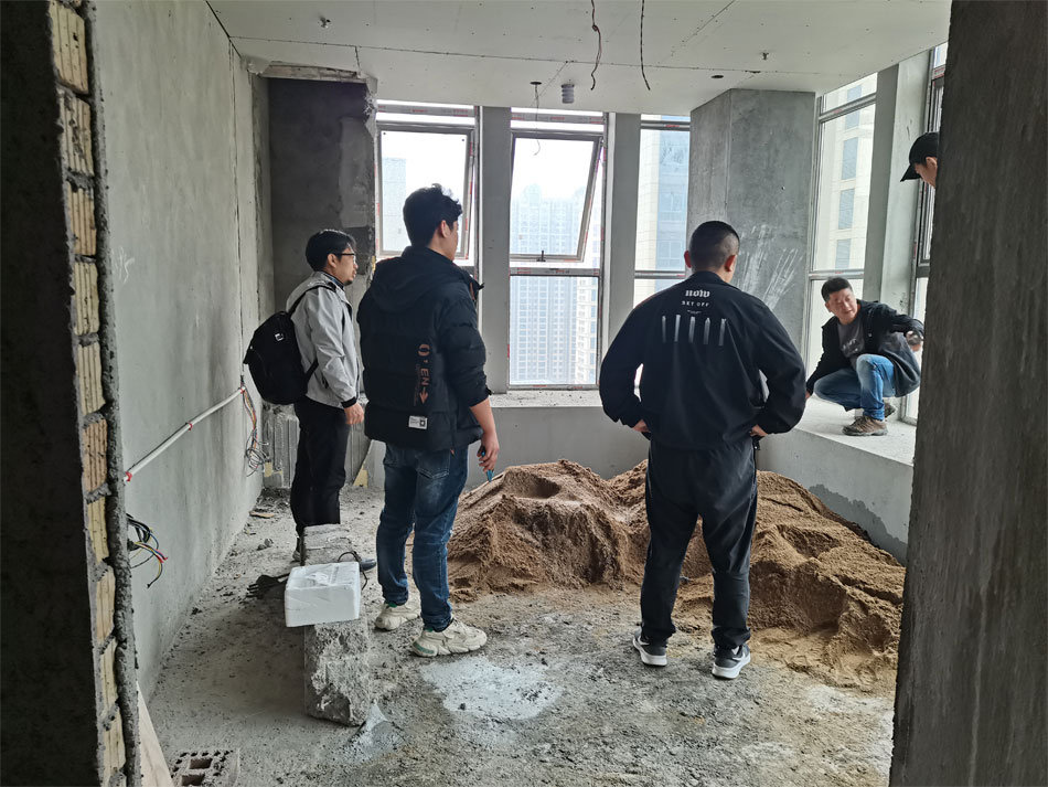 設計師赴萬達芮洄雅致酒店項目現場進行辦公及設計指導工作 設計師赴萬達芮洄雅致酒店項目現場進行辦公及設計指導工作